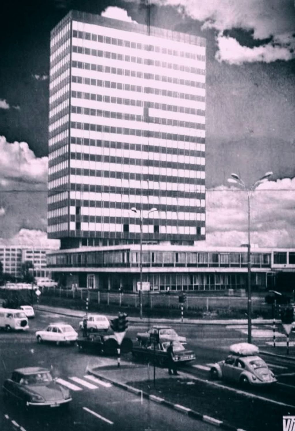 Vjesnikov neboder 1972. godine